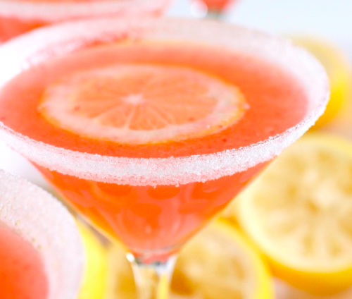 Sparkling-Strawberry-Lemonade-Annies-Eats